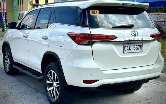 Pearl White Toyota Fortuner 2018 for sale in Automatic-3