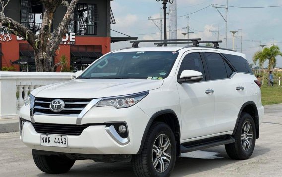 Selling White Toyota Fortuner 2017 in Parañaque-2