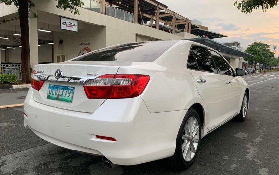 Pearl White Toyota Camry 2013 for sale in Pasig-4