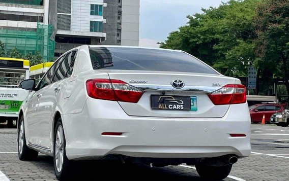 Pearl White Toyota Camry 2013 for sale in Makati-2