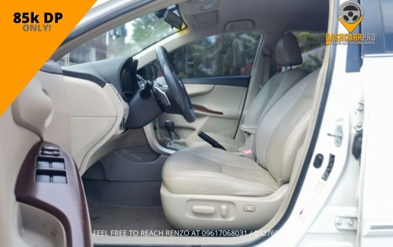 Pearl White Toyota Corolla 2013 for sale in Automatic-1