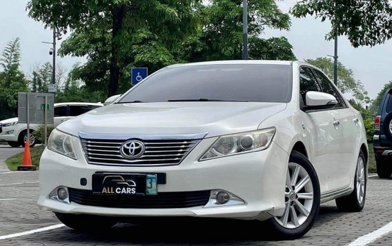 Pearl White Toyota Camry 2013 for sale in Makati-1