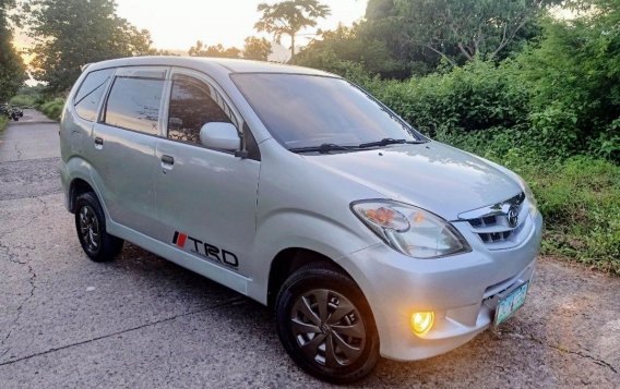 Sell White 2008 Toyota Avanza in Quezon City-2