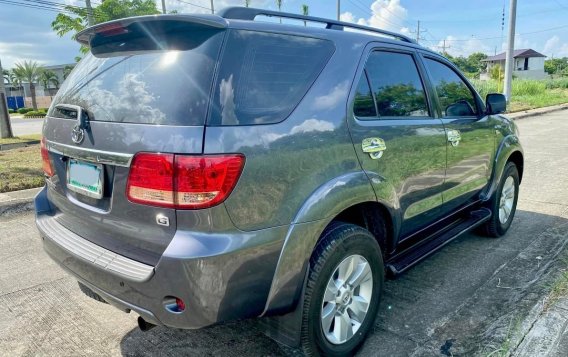 Selling White Toyota Fortuner 2012 in Naga-8