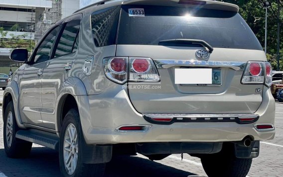 2012 Toyota Fortuner  2.7 G Gas A/T in Makati, Metro Manila-15