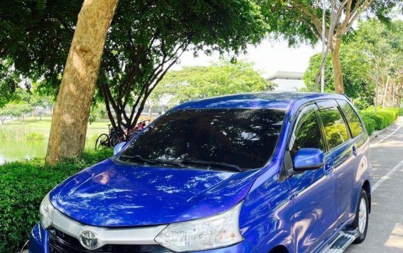 Selling White Toyota Avanza 2016 in Mandaluyong