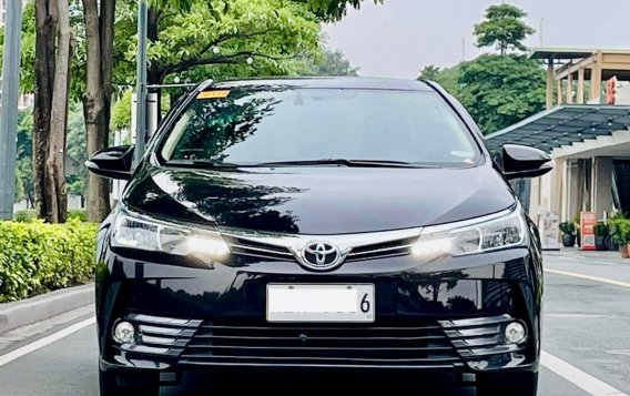 Selling White Toyota Corolla altis 2018 in Makati