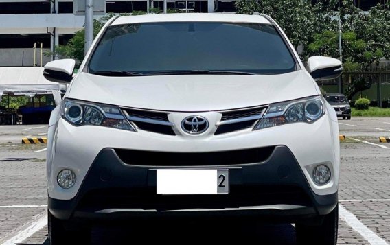 Sell White 2015 Toyota Rav4 in Makati-1