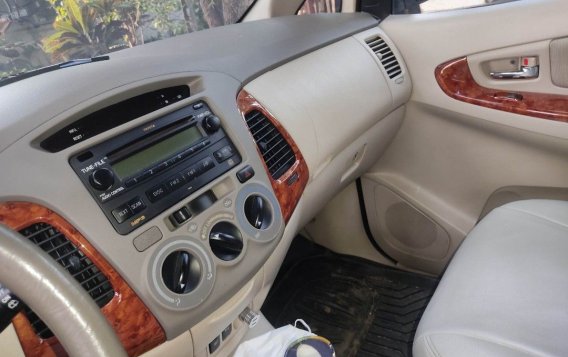 White Toyota Innova 2007 for sale in Automatic-5