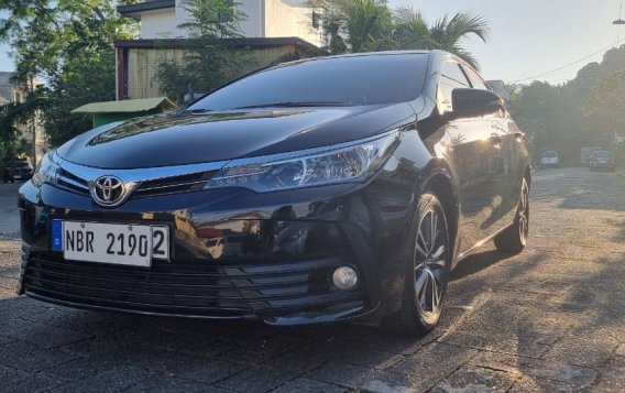 White Toyota Corolla altis 2018 for sale in Marikina-2