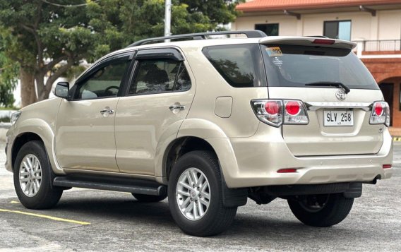 Sell White 2014 Toyota Fortuner in Las Piñas-4