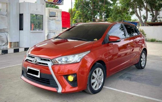 Orange Toyota Yaris 2015 for sale in Automatic