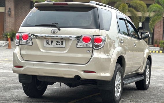 Sell White 2014 Toyota Fortuner in Las Piñas-3
