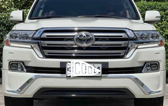 Sell White 2018 Toyota Land Cruiser in San Juan