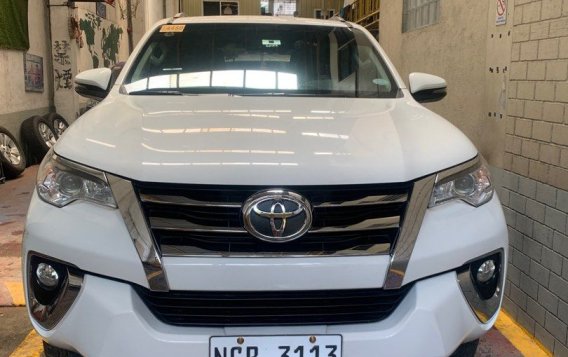 White Toyota Fortuner 2018 for sale in Manual