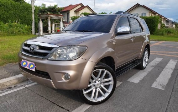 Selling Yellow Toyota Fortuner 2006 in General Trias-1