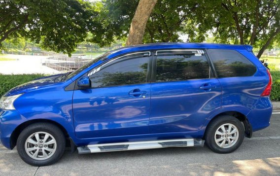 Selling White Toyota Avanza 2016 in Mandaluyong-1