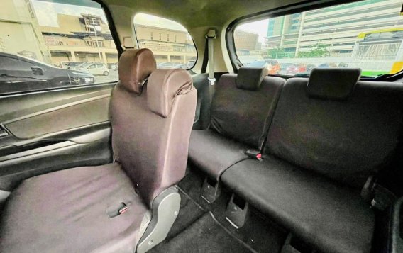 Sell White 2019 Toyota Avanza in Makati-8