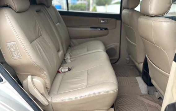 Sell White 2014 Toyota Fortuner in Las Piñas-8