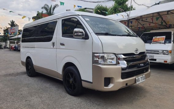 Selling White Toyota Hiace 2018 in Marikina-2