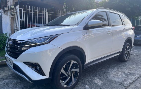 Selling White Toyota Rush 2019 in Pasig-8
