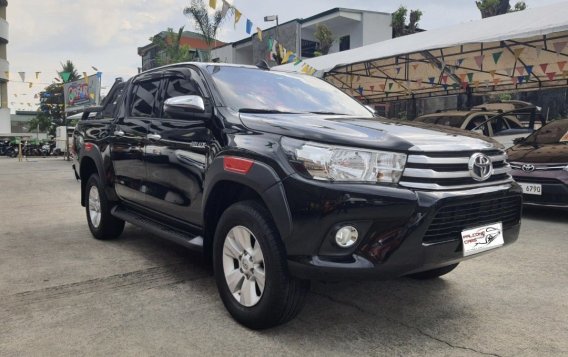 White Toyota Hilux 2020 for sale in Marikina-2