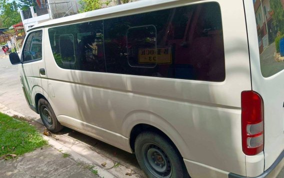 Selling Pearl White Toyota Hiace 2017 in Bacoor-5