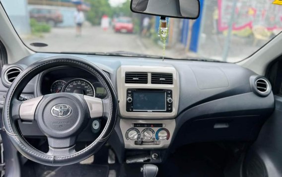 Sell White 2014 Toyota Wigo in Manila-6
