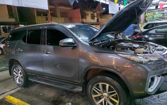 Green Toyota Fortuner 2018 for sale in Quezon City