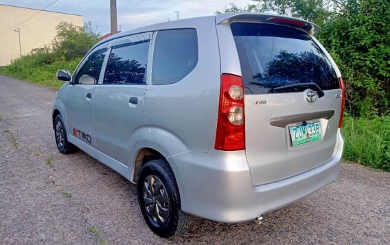 Sell White 2008 Toyota Avanza in Quezon City-3