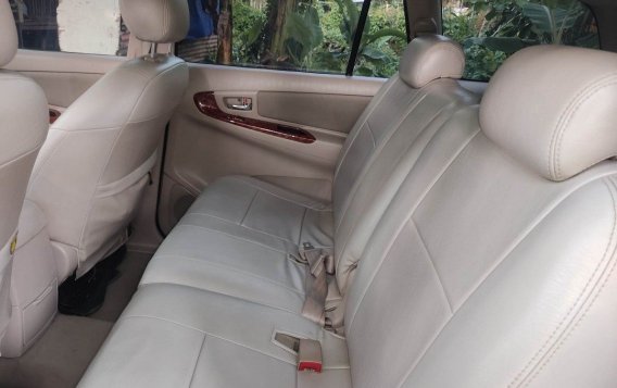 White Toyota Innova 2007 for sale in Automatic-8