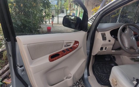 White Toyota Innova 2007 for sale in Automatic-6