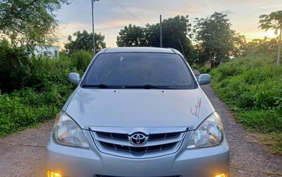 Sell White 2008 Toyota Avanza in Quezon City-1