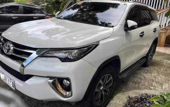 Selling White Toyota Fortuner 2016 in Manila