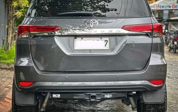 White Toyota Fortuner 2018 for sale in Manila-4