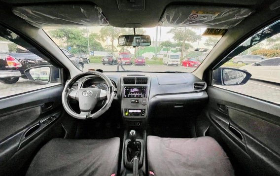 Sell White 2019 Toyota Avanza in Makati-6