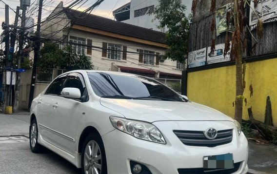 Selling Pearl White Toyota Altis 2010 in Pasig