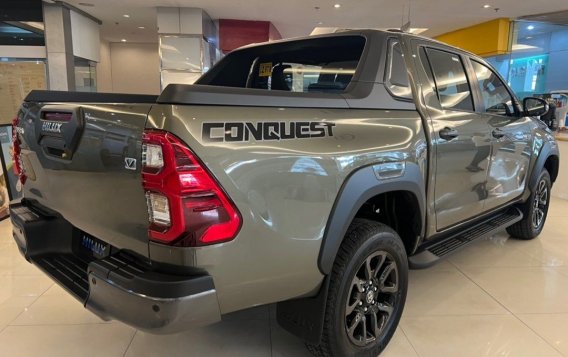 White Toyota Hilux 2023 for sale in Manila-1