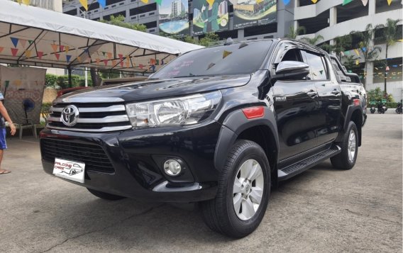 White Toyota Hilux 2020 for sale in Marikina-1