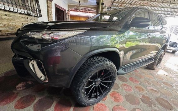 Sell White 2018 Toyota Fortuner in Manila-4