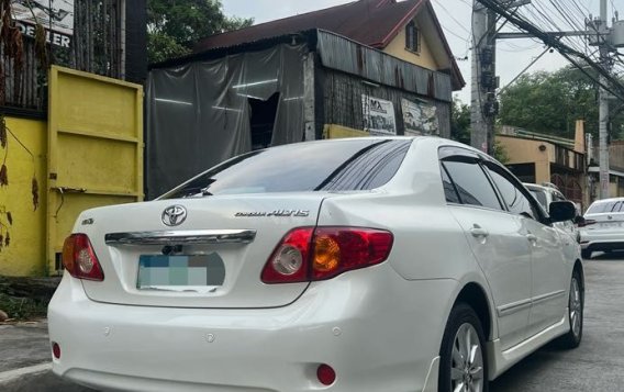 Selling Pearl White Toyota Altis 2010 in Pasig-3