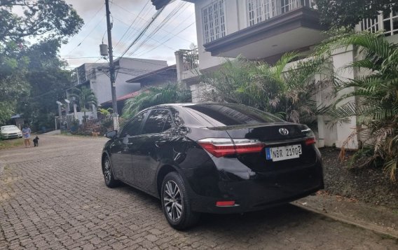 White Toyota Corolla altis 2018 for sale in Marikina-9