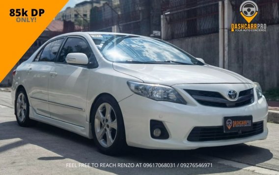 Pearl White Toyota Corolla 2013 for sale in Automatic-6