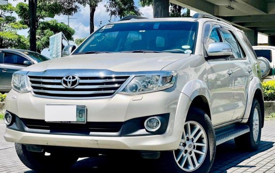 White Toyota Fortuner 2012 for sale in Automatic-2