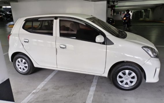 Selling White Toyota Wigo 2017 in Cebu City-2