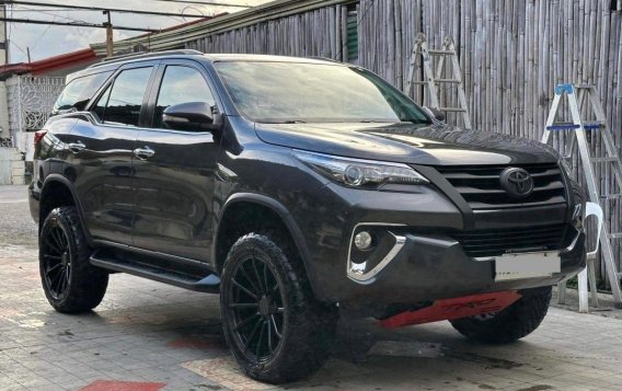 Sell White 2018 Toyota Fortuner in Manila-1