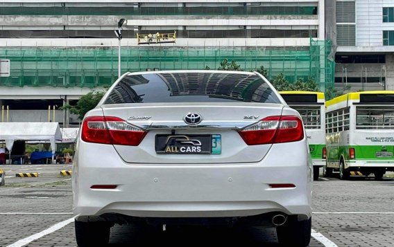 Pearl White Toyota Camry 2013 for sale in Makati-3