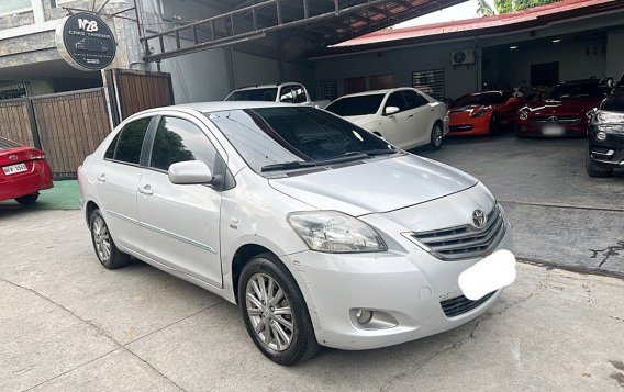 Selling White Toyota Super 2013 in Bacoor-1