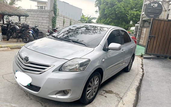 Selling White Toyota Super 2013 in Bacoor-2