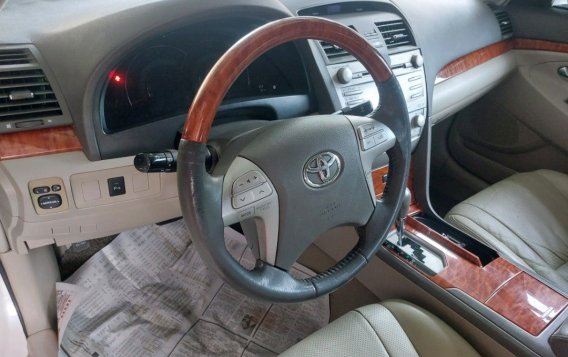 Selling White Toyota Camry 2009 in Quezon City-7